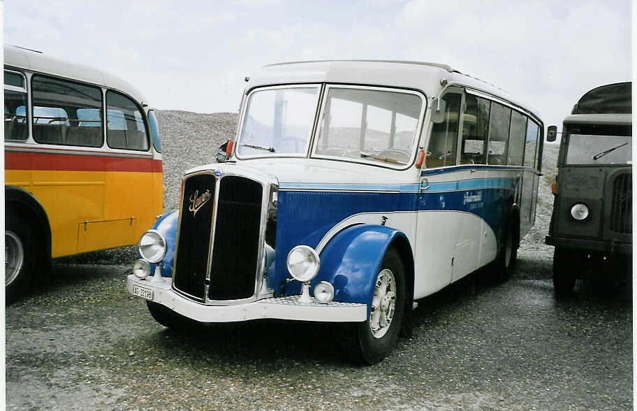 (063'019) - Inderm�hle, Zurzach - AG 22'198 - Saurer/Saurer (ex Weibel, Weiach; ex P 23'112; ex P 2166) am 30. August 2003 in Niederbipp, Saurertreffen