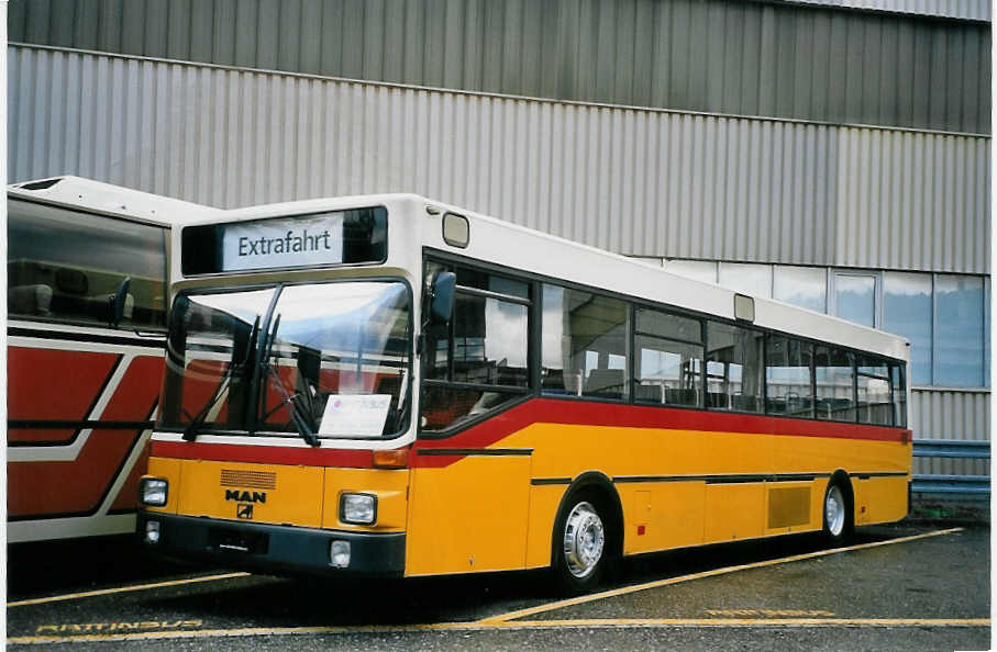 (064'714) - Lengacher, M�nsingen - MAN am 14. Dezember 2003 in Biel, Rattinbus