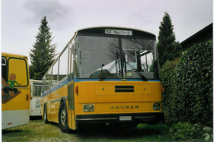 (066'606) - PTT-Regie - P 25'826 - Saurer/Hess am 19. April 2004 in B�tzberg, Heiniger