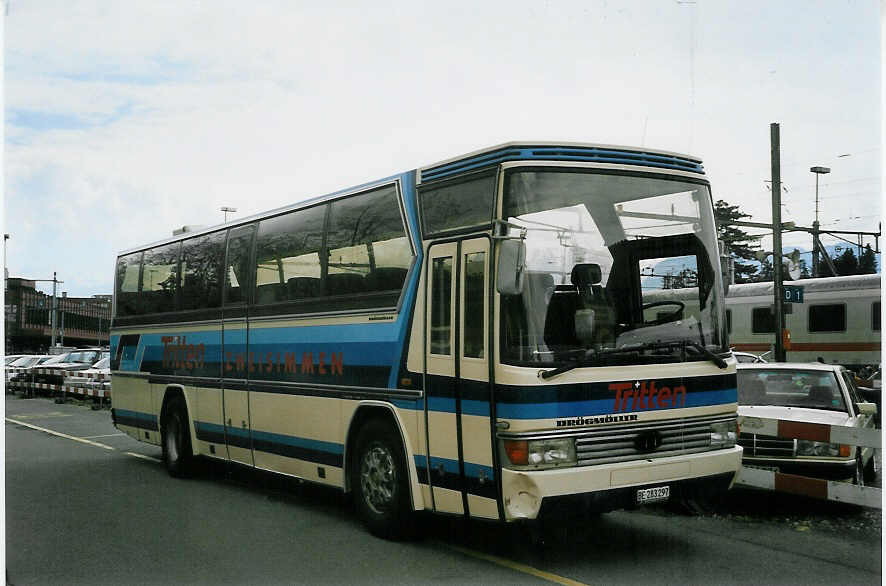 (067'430) - Tritten, Zweisimmen - BE 283'297 - Dr�gm�ller (ex Hess E., Luzern) am 11. Mai 2004 in Thun, CarTerminal