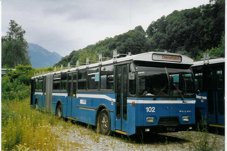 (068'608) - VBL Luzern - Nr. 102 - Volvo/Hess am 19. Juni 2004 in N�fels