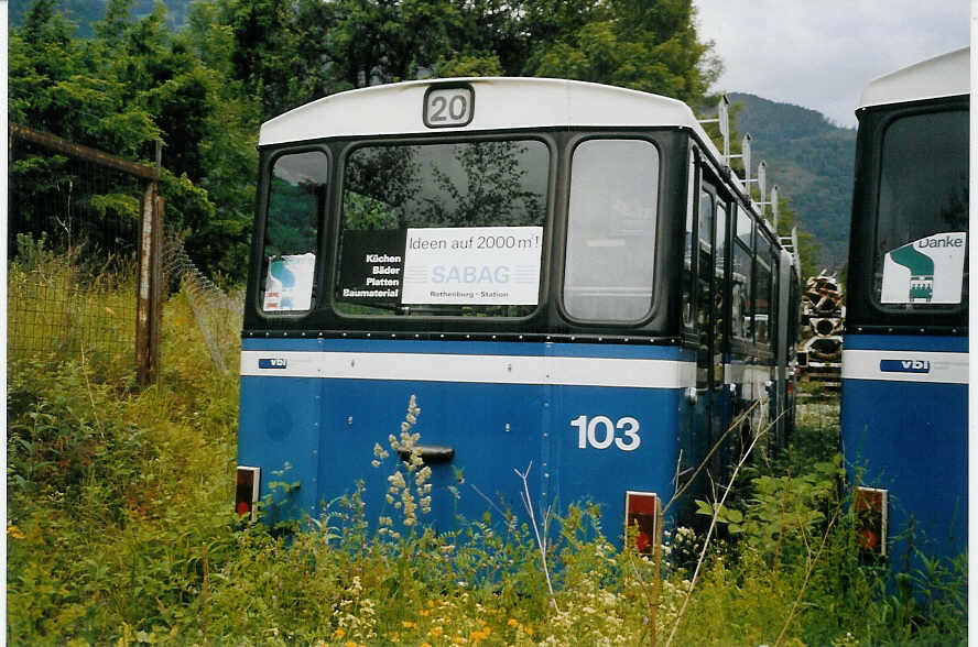(068'613) - VBL Luzern - Nr. 103 - Volvo/Hess am 19. Juni 2004 in N�fels