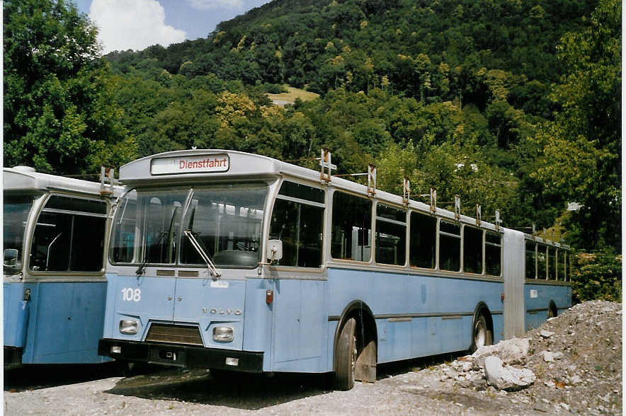 (069'508) - VBL Luzern - Nr. 108 - Volvo/Hess am 17. Juli 2004 in N�fels