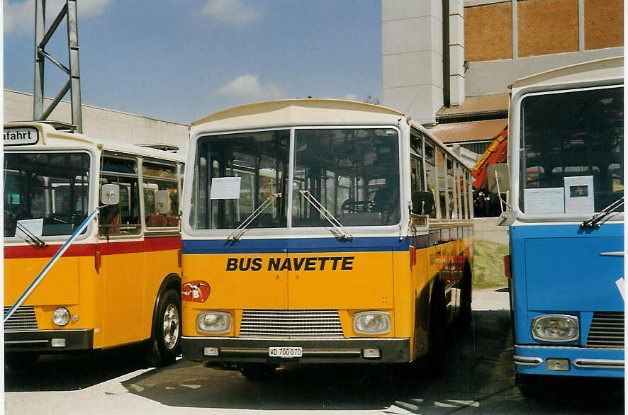 (070'435) - von Arx, Cergnat - VD 700'070 - Saurer/T�scher (ex Busset, Vers-l'Eglise; ex Perrodin-M�tral, Le Ch�ble; ex P 24'619) am 28. August 2004 in Niederbipp, Saurertreffen