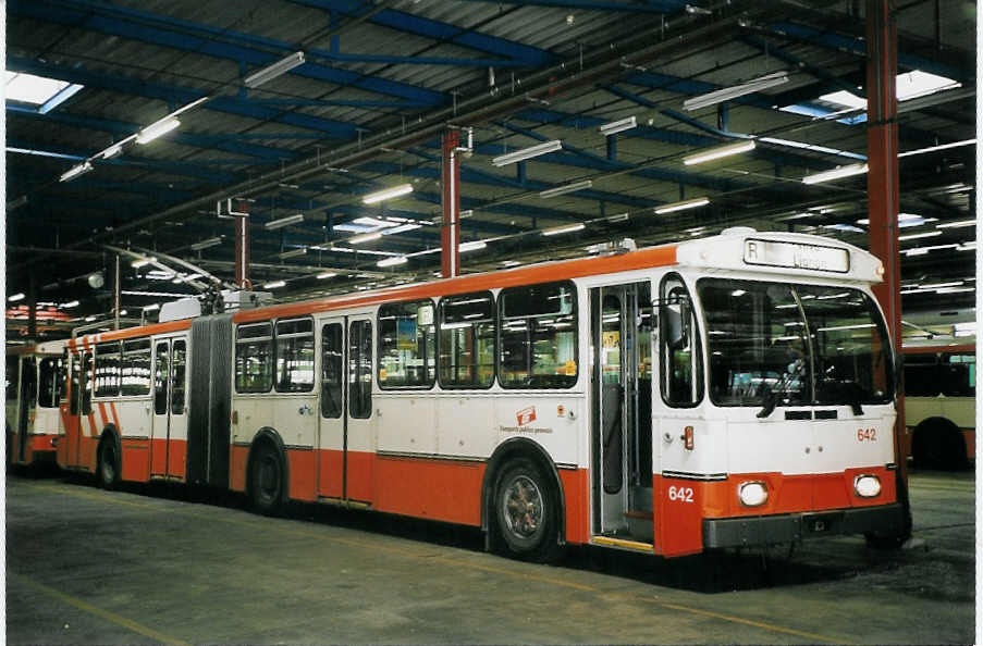 (075'026) - TPG Gen�ve - Nr. 642 - FBW/Hess Gelenktrolleybus am 24. Februar 2005 in Gen�ve, D�p�t