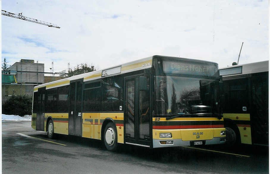 (075'628) - STI Thun - Nr. 82/BE 543'382 - MAN am 8. M�rz 2005 bei der Schiffl�ndte Thun