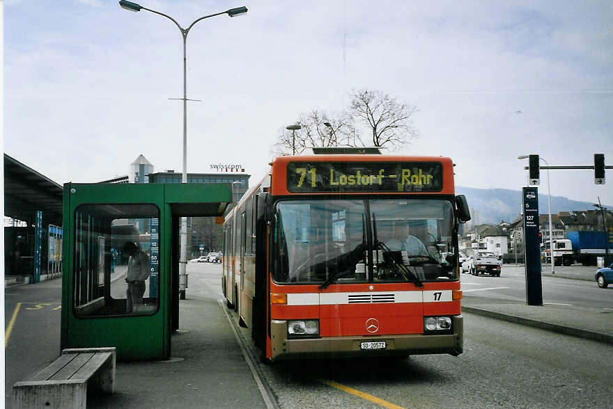 (075'813) - BOGG Wangen b.O. - Nr. 17/SO 20'572 - Mercedes/Hess (ex AGO Olten Nr. 17) am 31. M�rz 2005 beim Bahnhof Olten