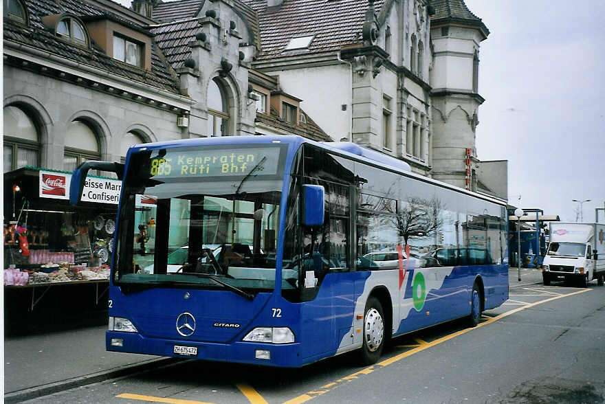 (075'906) - VZO Gr�ningen - Nr. 72/ZH 675'472 - Mercedes am 31. M�rz 2005 beim Bahnhof Rapperswil