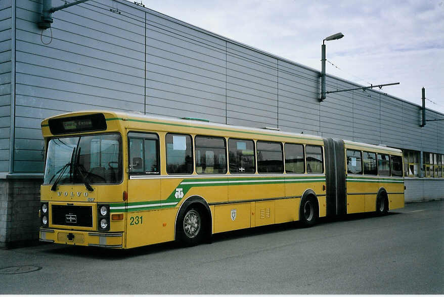 (076'222) - TN Neuch�tel - Nr. 231 - Volvo/Van Hool am 23. April 2005 in Marin, D�p�t