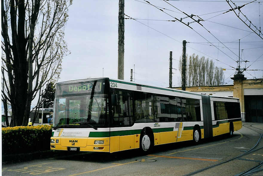 (076'224) - TN Neuch�tel - Nr. 234/NE 111'234 - MAN am 23. April 2005 in Neuch�tel, D�p�t