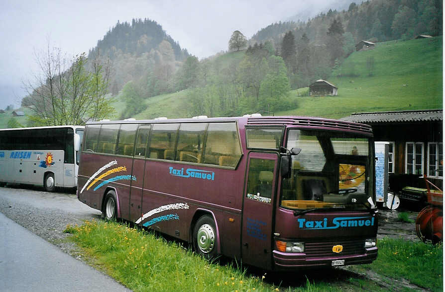 (076'608) - Stryffeler, Boltigen - BE 550'470 - Dr�gm�ller (ex Meister, Thun) am 16. Mai 2005 in Boltigen, Garage