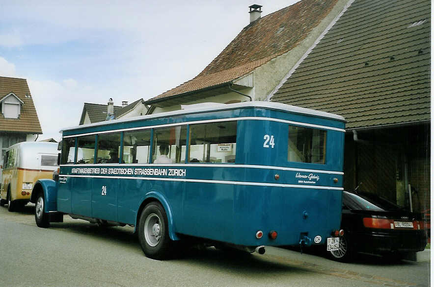 (077'302) - Gehrig, Rudolfstetten - Nr. 24/ZH 134'054 - Saurer/T�scher (ex Kaeslin, Olten; ex VBZ Z�rich Nr. 224; ex VBZ Z�rich Nr. 24) am 5. Juni 2005 in Arboldswil, Dorfstrasse