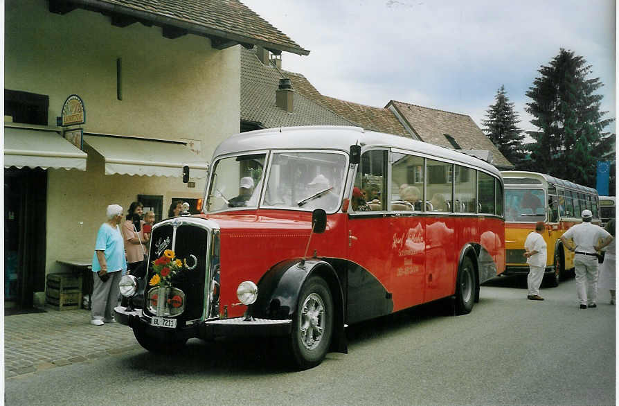 (077'303) - S�tterlin, Sch�nenbuch - BL 7211 - Saurer/Gangloff (ex Geiger, Adelboden Nr. 11; ex P 23'100; ex P 2153) am 5. Juni 2005 in Arboldswil, Dorfstrasse