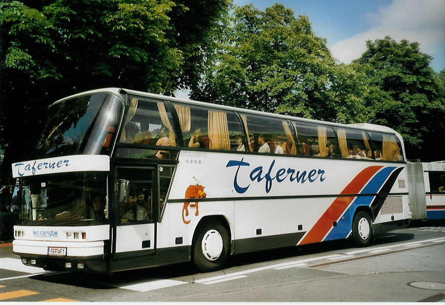 (077'808) - Aus Oesterreich: Tafener, G�ldnitz - FE TAF 1 - Neoplan am 18. Juni 2005 beim Bahnhof Luzern