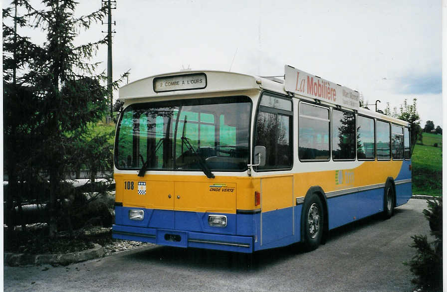 (080'008) - TC La Chaux-de-Fonds - Nr. 108 - FBW/Hess-Haag Trolleybus am 27. August 2005 in La Chaux-de-Fonds, D�p�t