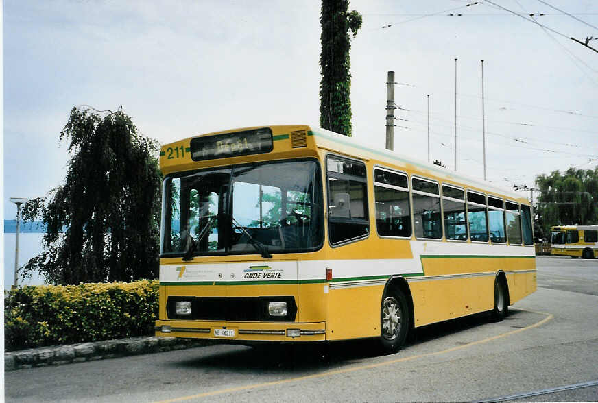 (080'014) - TN Neuch�tel - Nr. 211/NE 46'211 - Volvo/Hess am 27. August 2005 in Neuch�tel, D�p�t