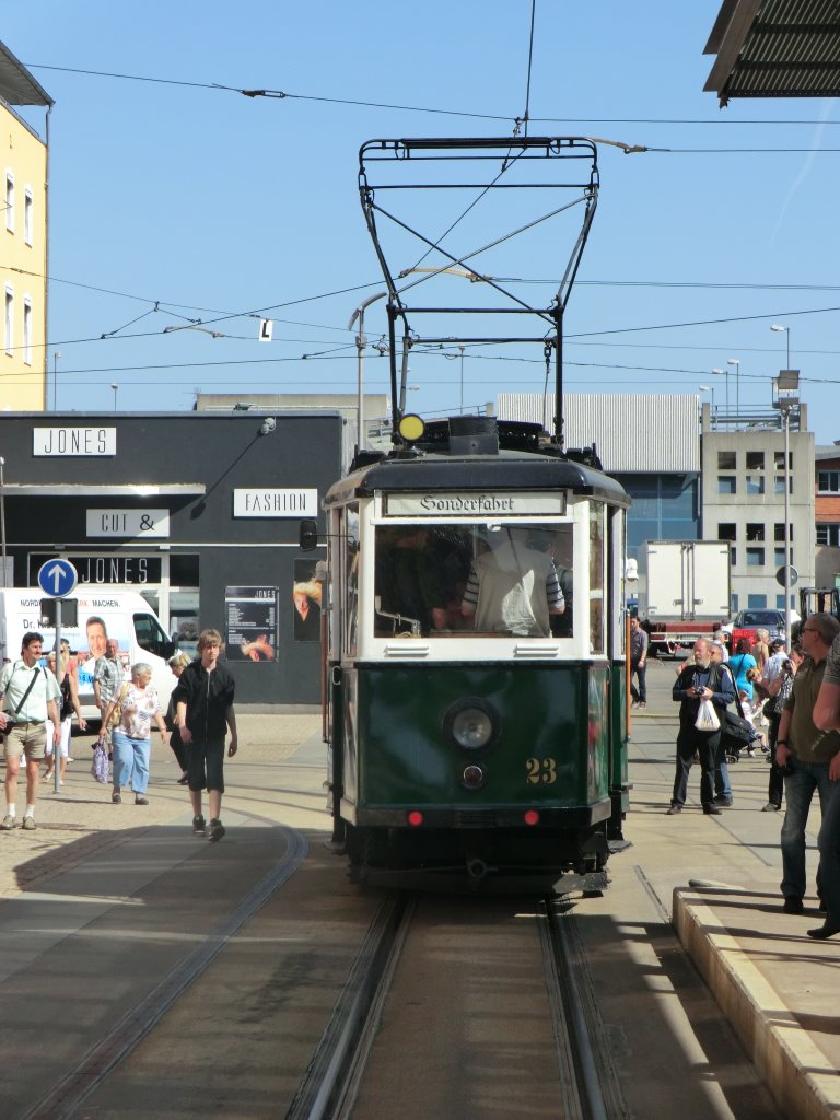 SONDERWAGEN ZUM KRANKENHAUS; 2012