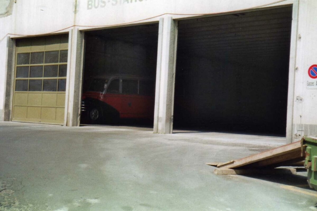 (012'203) - Der Autobahnhof im August 1994 in Adelboden (w�hrend dem Umbau)