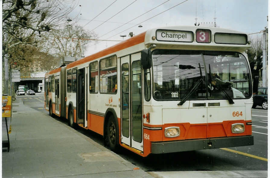 (083'433) - TPG Gen�ve - Nr. 664 - Saurer/Hess Gelenktrolleybus am 6. M�rz 2006 in Gen�ve, 22-Cantons