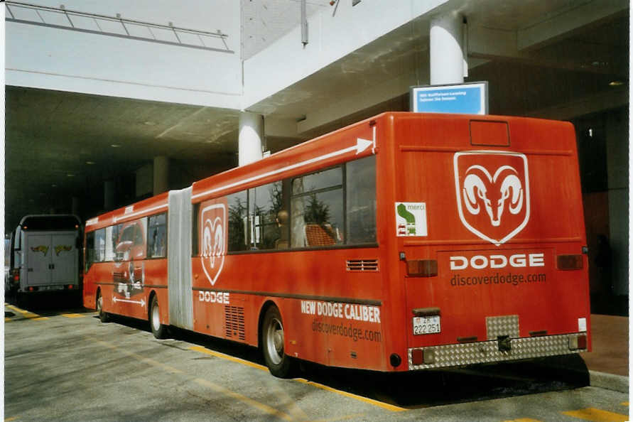 (083'623) - VZO Gr�ningen - Nr. 151/ZH 222'251 - Mercedes (ex Nr. 51) am 6. M�rz 2006 in Gen�ve, Palexpo (Einsatz Dupraz)