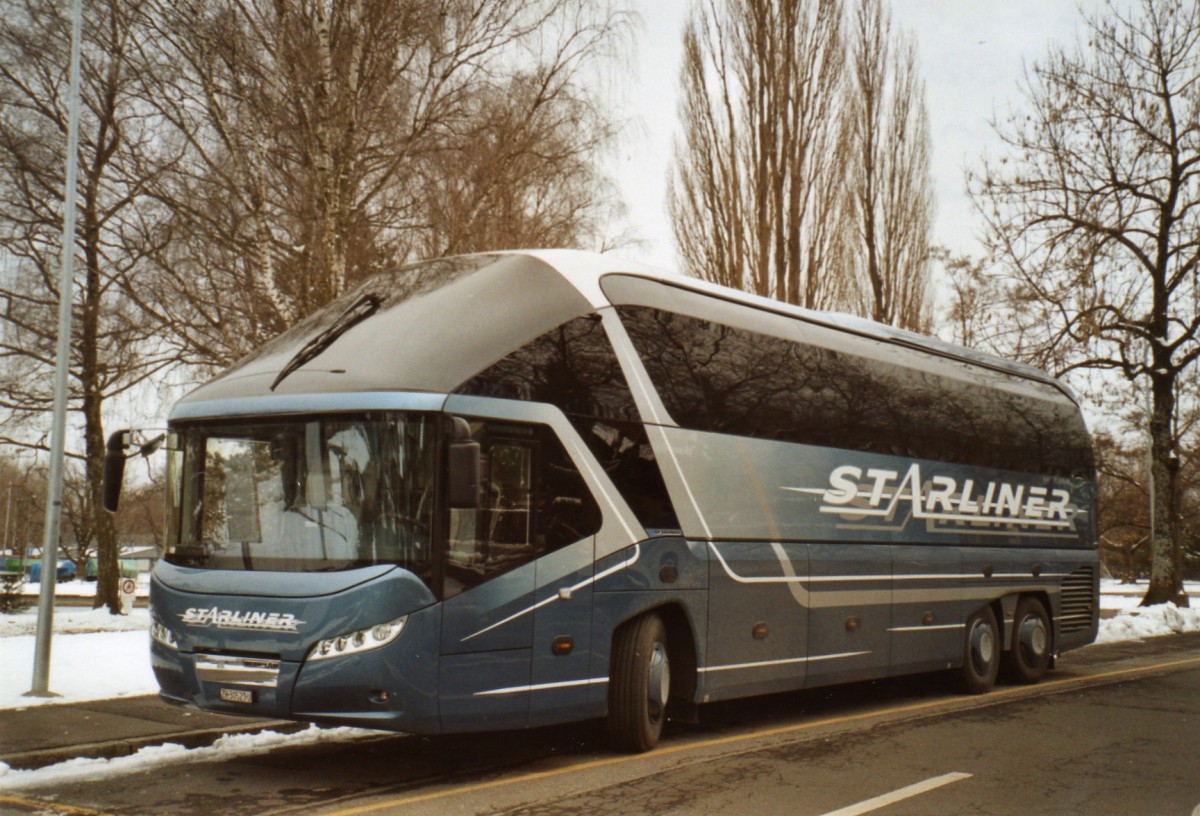 (083'834) - Neoman, Otelfingen - ZH 30'520 U - Neoplan am 8. M�rz 2006 in Thun, Lachen