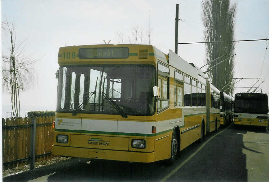 (083'919) - TN Neuch�tel - Nr. 108 - NAW/Hess Gelenktrolleybus am 19. M�rz 2006 in Neuch�tel, D�p�t