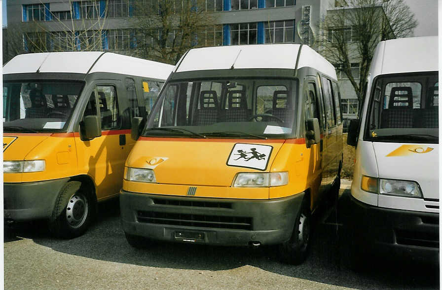 (084'016) - CarPostal Vaud-Fribourg - Fiat am 19. M�rz 2006 in Yverdon, Garage