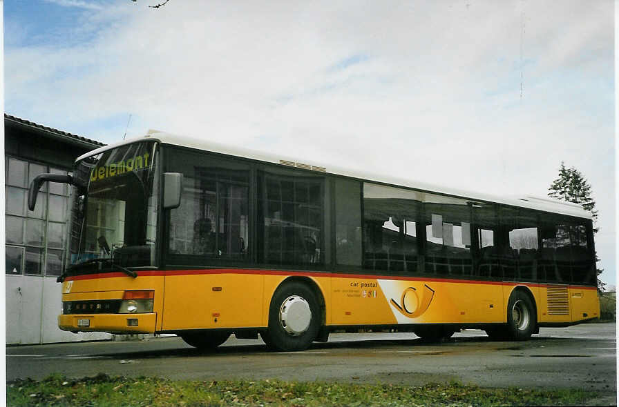 (084'122) - CarPostal Jura-Jura bernois-Neuch�tel - Nr. 20/JU 31'024 - Setra (ex P 25'648) am 2. April 2006 in Bellach, Hess