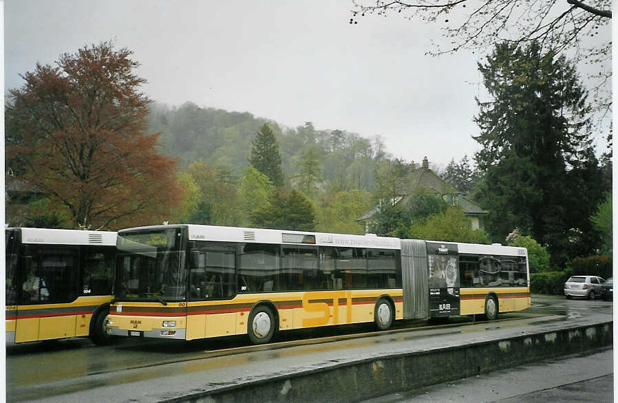 (084'336) - STI Thun - Nr. 90/BE 572'090 - MAN am 28. April 2006 bei der Schiffl�ndte Thun
