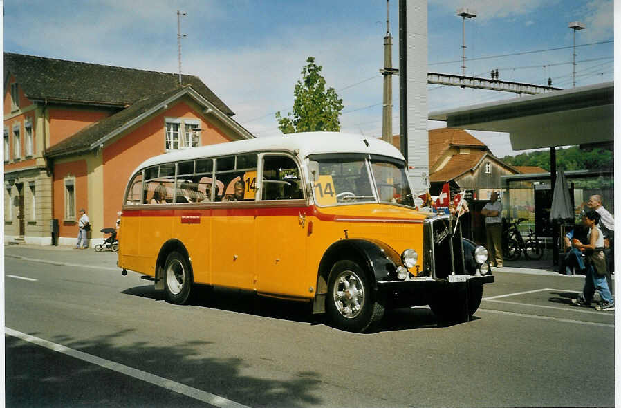 (085'018) - Suter, Savi�se - VS 6045 - Saurer/Lauber (ex Humbert-Droz, Ligni�res; ex P 21'016; ex Pache+Helfer, Colombier) am 13. Mai 2006 beim Bahnhof Aarberg
