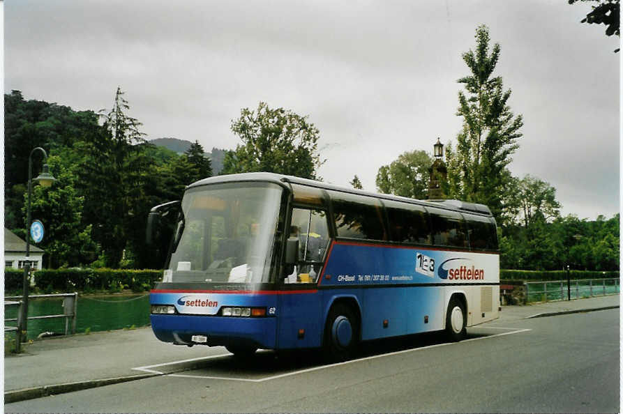 (086'811) - Settelen, Basel - Nr. 62/BS 1888 - Neoplan am 22. Juni 2006 bei der Schiffl�ndte Thun