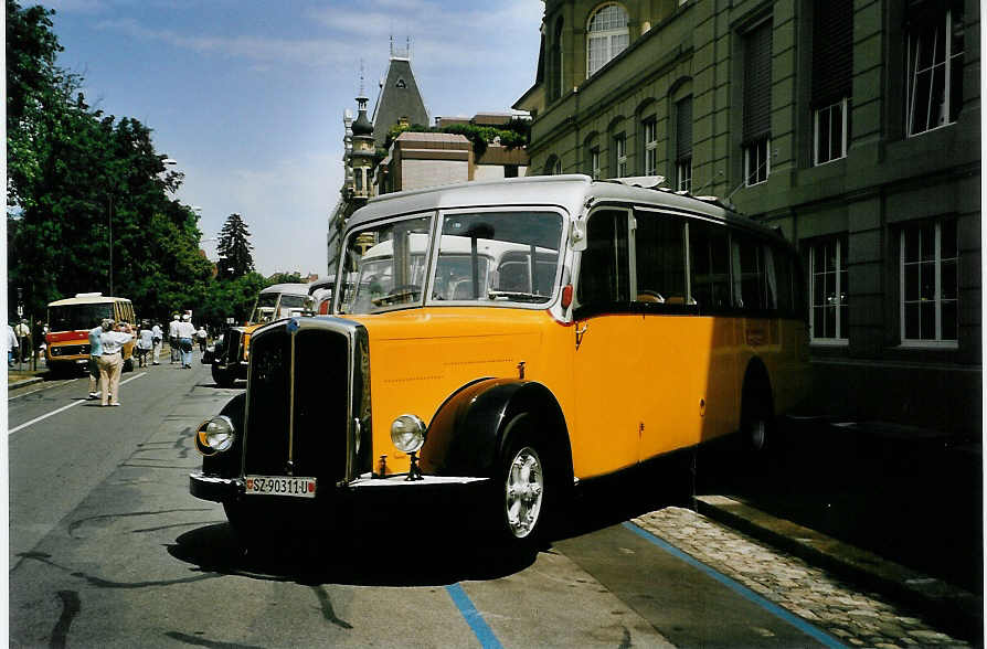 (086'905) - Kiener, Steinen - SZ 90'311 U - Saurer/Eggli (ex Marti, Luzern; ex P 23'095; ex P 2147) am 25. Juni 2006 in Bern, Museum f�r Kommunikation 