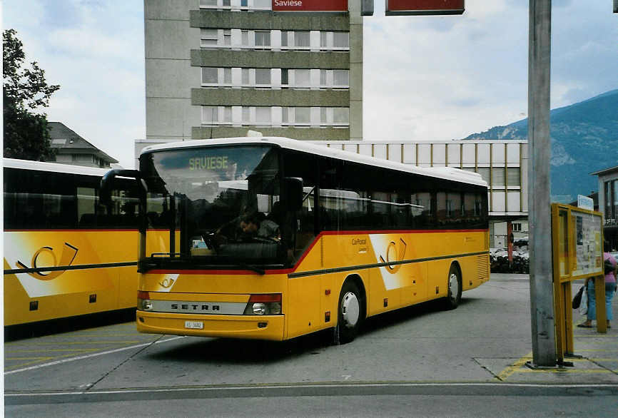 (087'916) - Dubuis, Savi�se - VS 3682 - Setra am 26. Juli 2006 beim Bahnhof Sion
