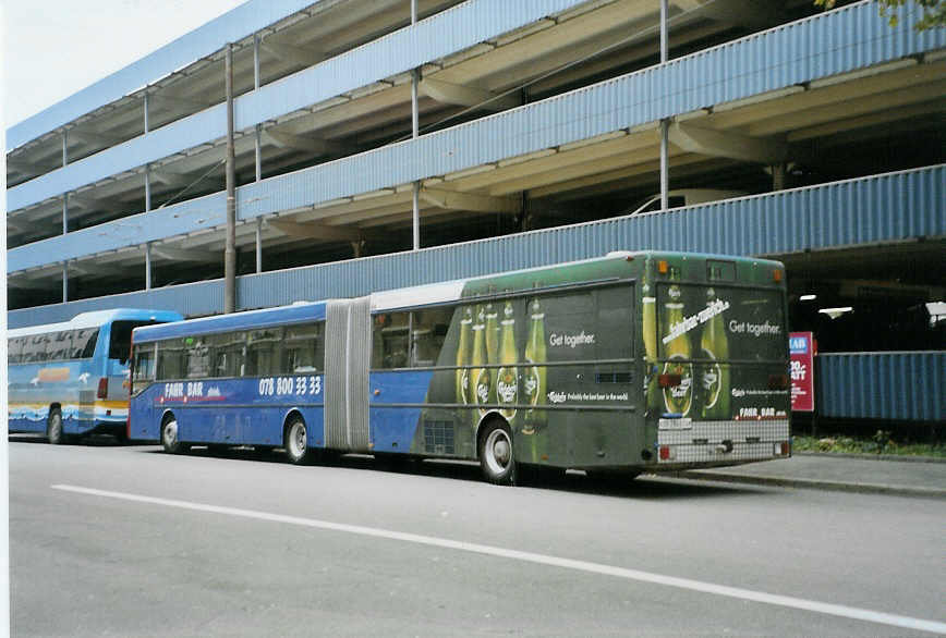 (090'501) - B�rgi, Wil - SG 284'674 - Mercedes (ex Larag, Wil; ex SBC Chur (Engadinbus); ex AAGS Schwyz Nr. 30; ex Vorf�hrfahrzeug) am 11. November 2006 beim Hauptbahnhof Winterthur
