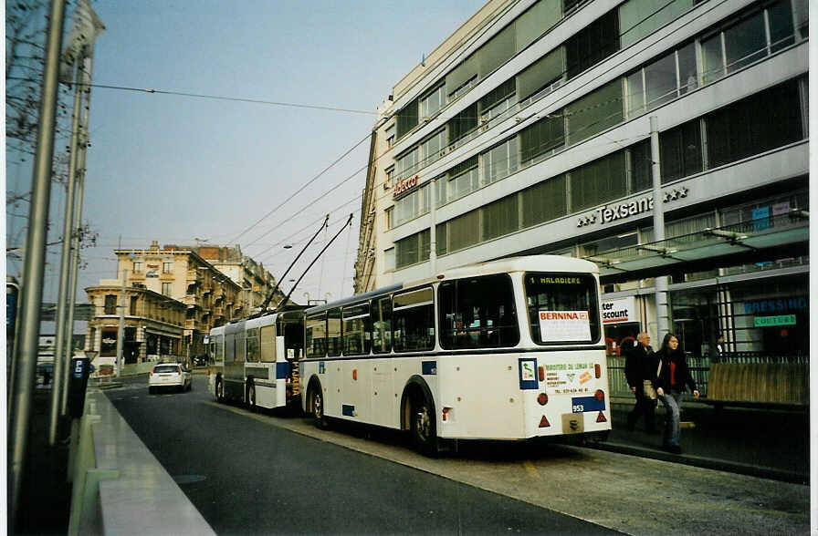 (092'523) - TL Lausanne - Nr. 953 - Rochat/Lauber Personenanh�nger am 17. M�rz 2007 beim Bahnhof Lausanne