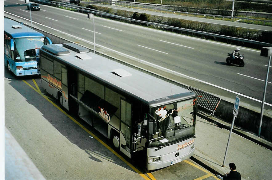 (092'807) - Aus Frankreich: Jumbobus, Annemasse - 265 WD 74 - Mercedes am 17. M�rz 2007 in Gen�ve, A�roport