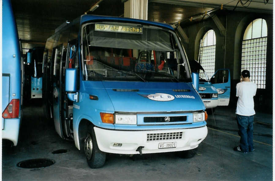 (095'711) - LLB Susten - Nr. 21/VS 38'021 - Iveco/Auw�rter am 23. Juni 2007 in Leuk, Garage