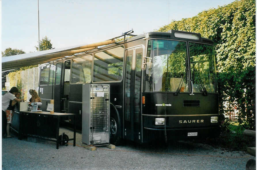 (097'633) - Oesch, Ueberstorf - FR 210'031 - Saurer/R&J (ex Trachsel, Hasle-R�egsau Nr. 2; ex Schmocker, Beatenberg Nr. 2) am 25. August 2007 in Thun-Lerchenfeld, Quartiertreff