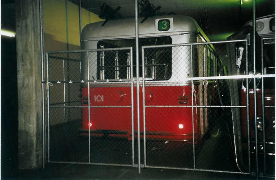 (098'630) - VW Winterthur - Nr. 101 - FBW/SWS Gelenktrolleybus am 15. September 2007 in Winterthur, Depot Gr�zefeld