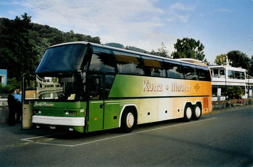 (098'801) - Kunz+Maurer, Burgistein - Nr. 20/BE 477'720 - Neoplan am 23. September 2007 bei der Schiffl�ndte Thun