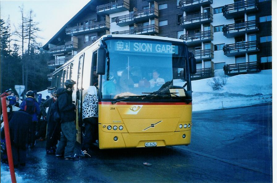 (103'625) - Rey, Ayent - Nr. 254/VS 84'254 - Volvo am 19. Januar 2008 in Anz�re