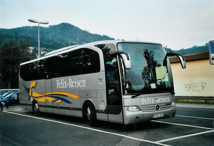 (111'016) - Aus Deutschland: Felix-Reisen, K�ln - Nr. 5/K-MA 113 - Mercedes am 24. September 2008 in Thun, Seestrasse 