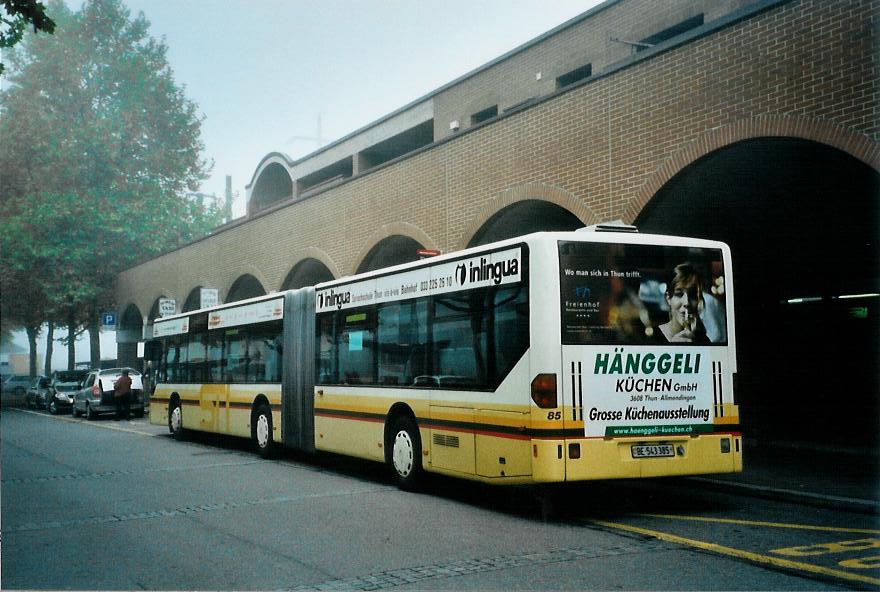 (111'334) - STI Thun - Nr. 85/BE 543'385 - Mercedes am 11. Oktober 2008 beim Bahnhof M�nsingen