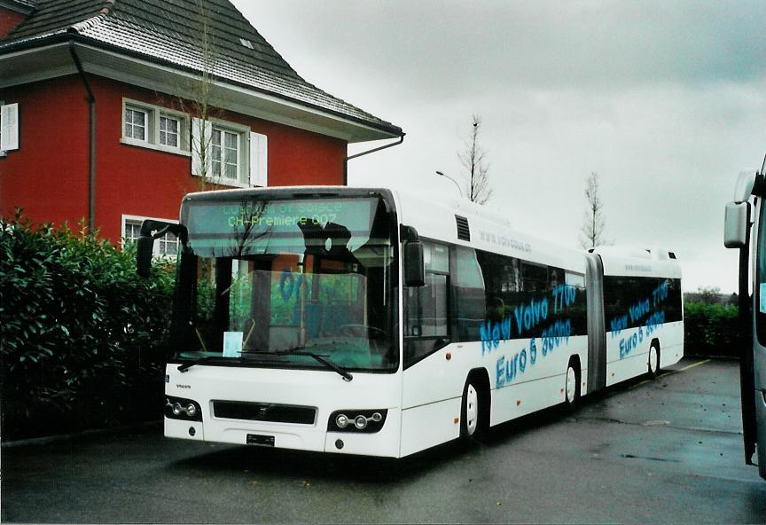 (112'128) - Volvo, M�nchenbuchsee - Volvo am 22. November 2008 in Langenthal, Calag
