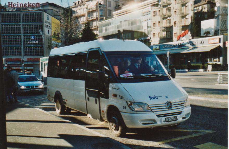 (112'326) - FART Locarno - Nr. 74/TI 14'274 - Mercedes/Auw�rter am 7. Dezember 2008 beim Bahnhof Locarno