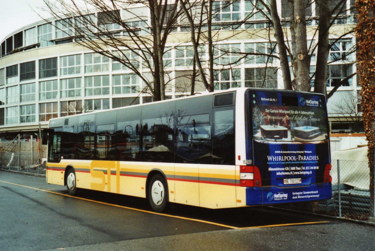 (114'135) - STI Thun - Nr. 123/BE 700'123 - MAN am 10. Februar 2009 bei der Schiffl�ndte Thun