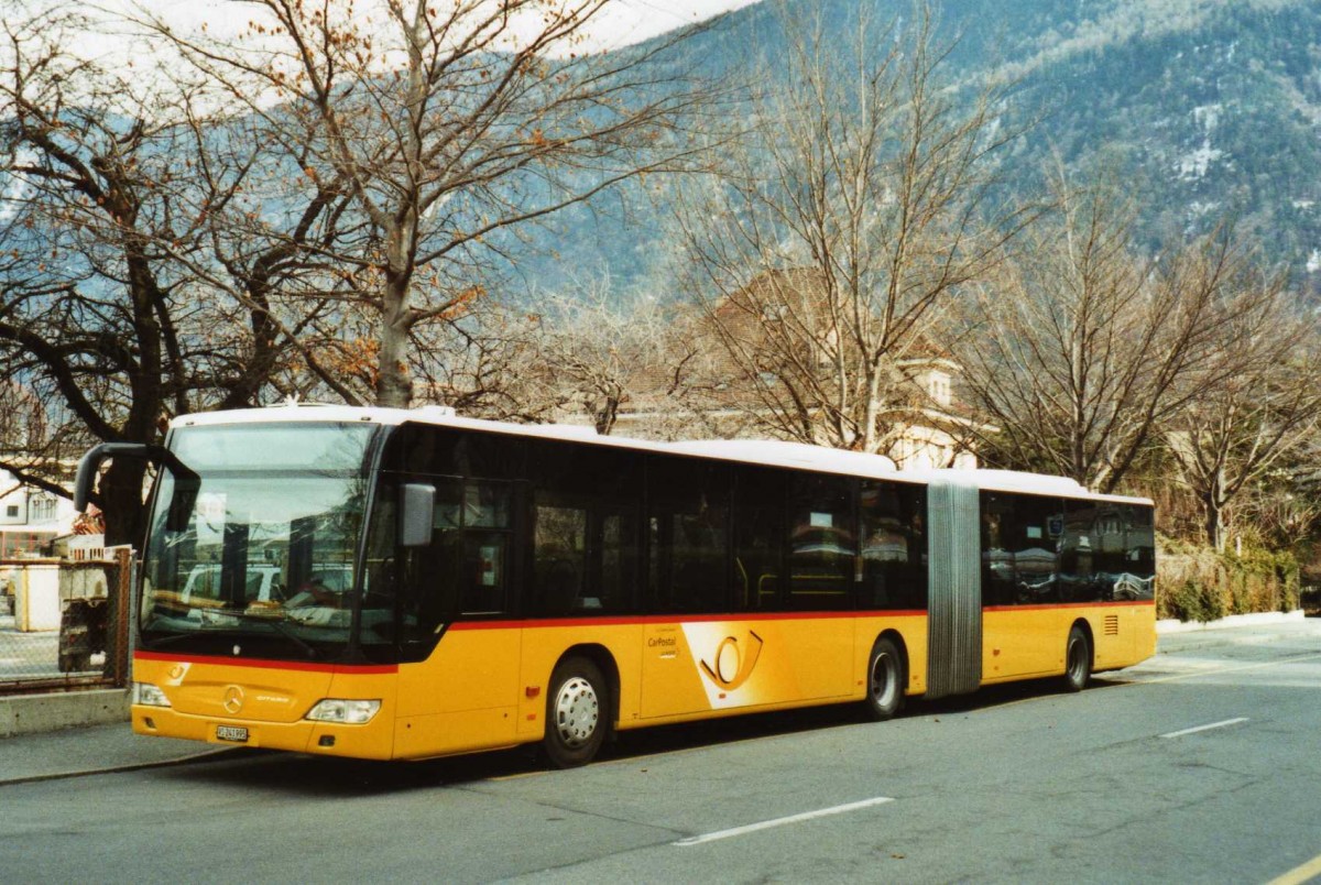(114'710) - PostAuto Wallis - Nr. 10/VS 241'995 - Mercedes am 1. M�rz 2009 beim Bahnhof Martigny