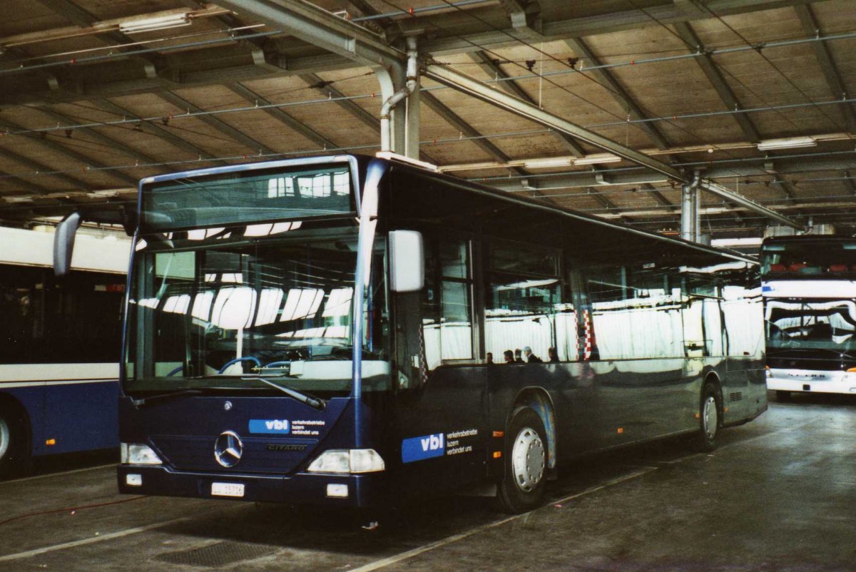 (114'737) - VBL Luzern - Nr. 562/LU 15'716 - Mercedes (ex Gowa, Luzern Nr. 62) am 7. M�rz 2009 in Luzern, Depot