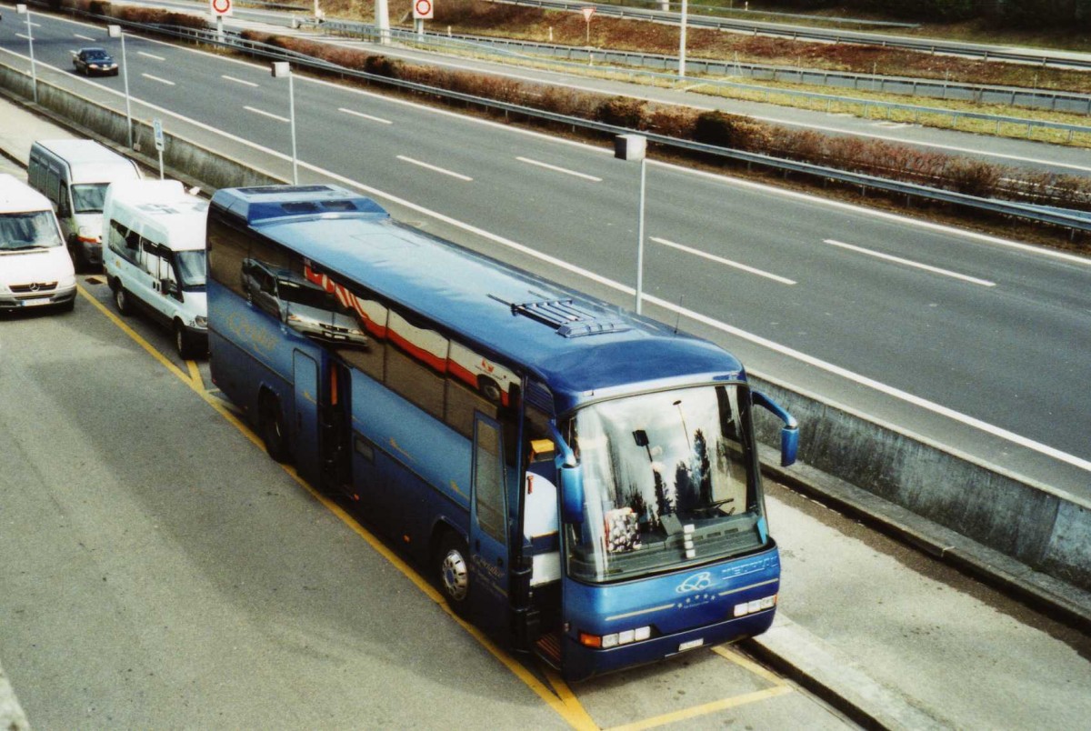 (114'907) - Briatico, Veytaux - VD 540'177 - Neoplan am 8. M�rz 2009 in Gen�ve, A�roport