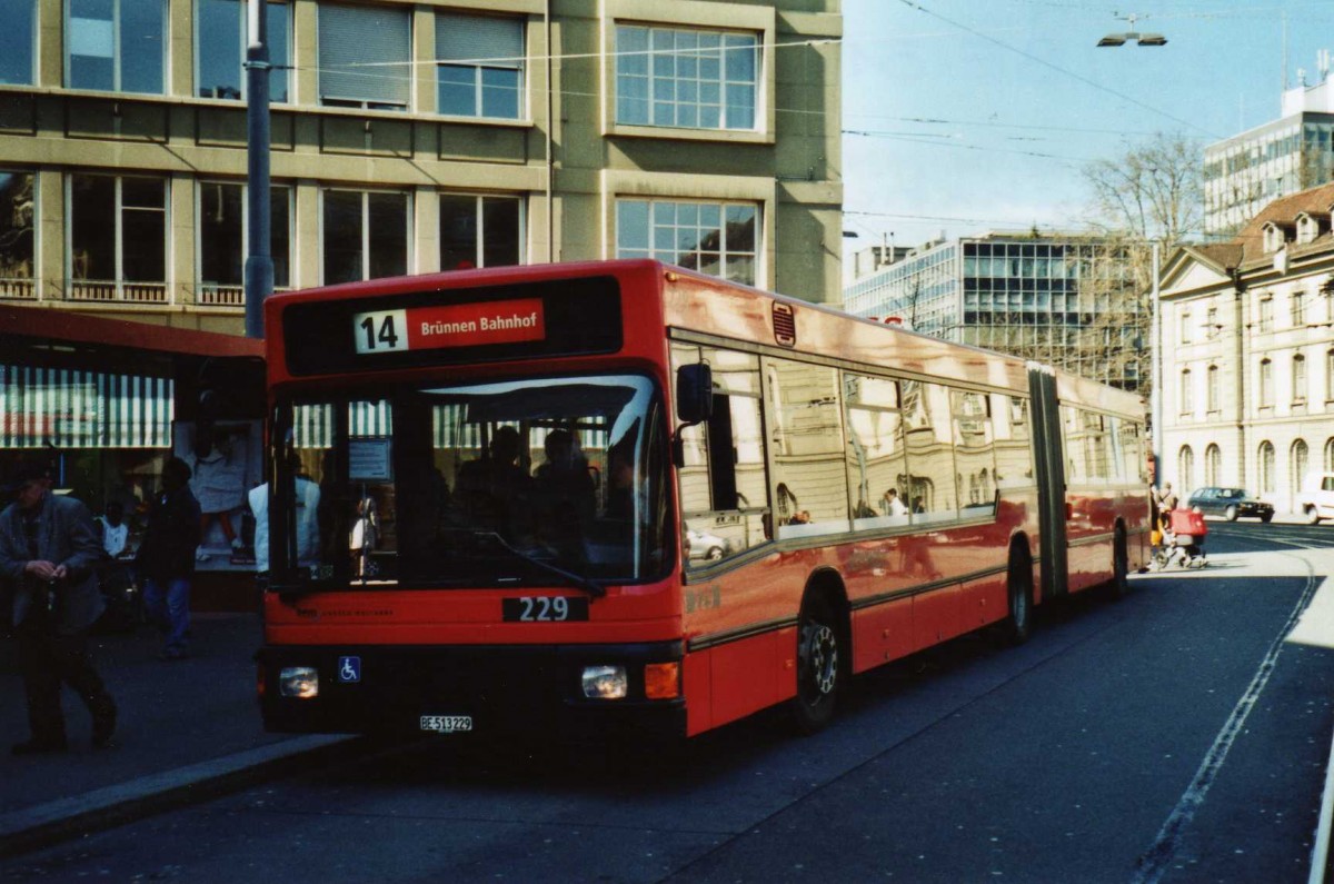(115'134) - Bernmobil, Bern - Nr. 229/BE 513'229 - MAN am 16. M�rz 2009 beim Bahnhof Bern